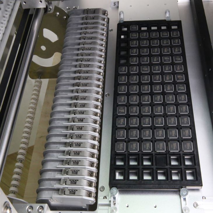 Highly Flexible SMT Pick And Place Machine